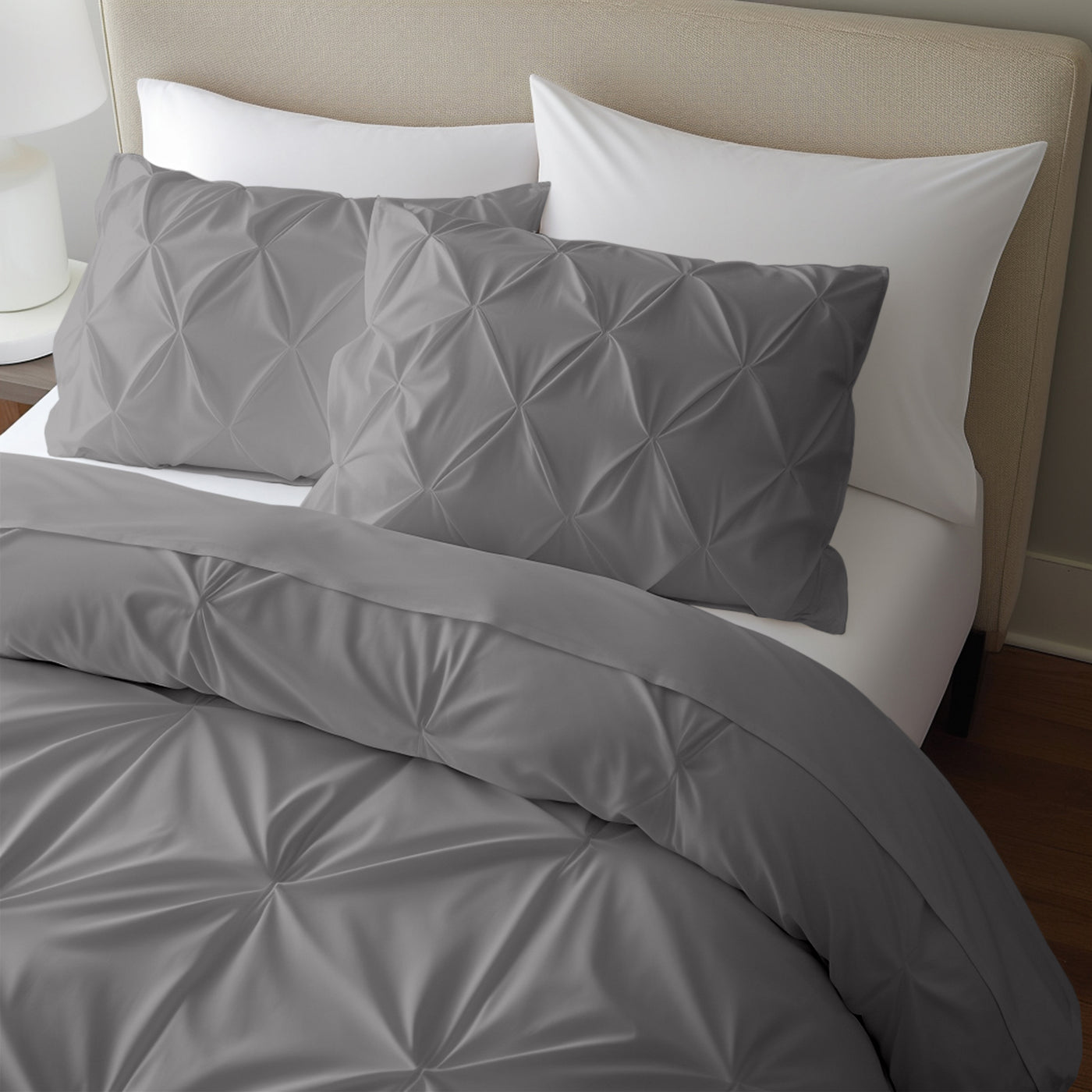 Pinch Pleated Down Alternative Quilt 300 TC Egyptian Cotton Exterior With 2 Pillow Covers - Silver